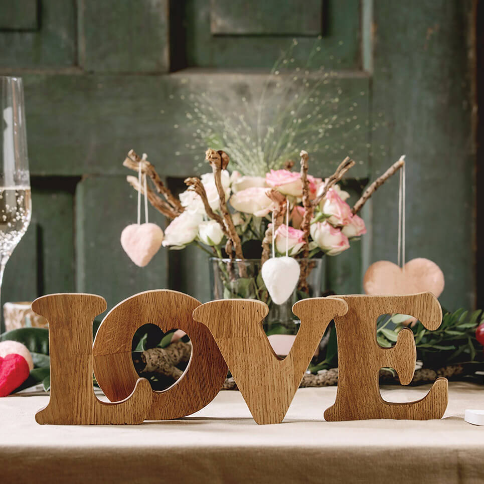 Sevgililer Günü’nde ev dekorasyonuna romantik dokunuşlar ekle!